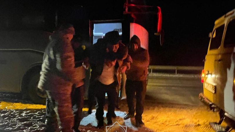 41 пассажира эвакуировали из сломавшегося автобуса в Жамбылской области