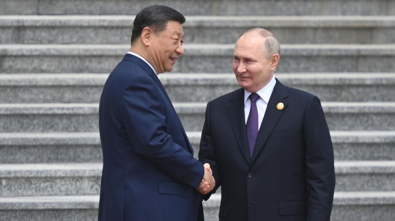 Си Цзиньпин в мае будет основным гостем в Москве, сообщил Путин