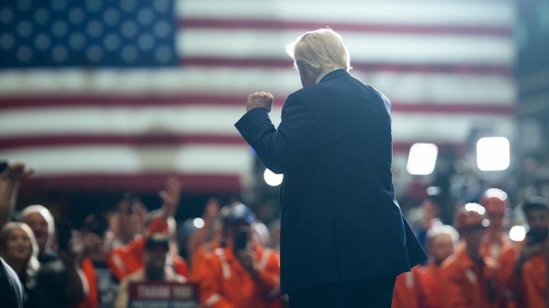 Трамп призвал всех немедленно покинуть Тегеран