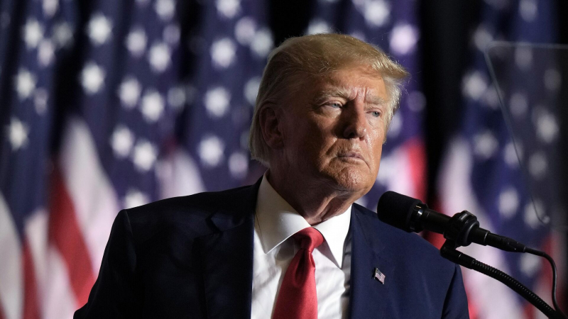Трамп рассматривает возможность превентивных авиаударов по Ирану, пишет WSJ